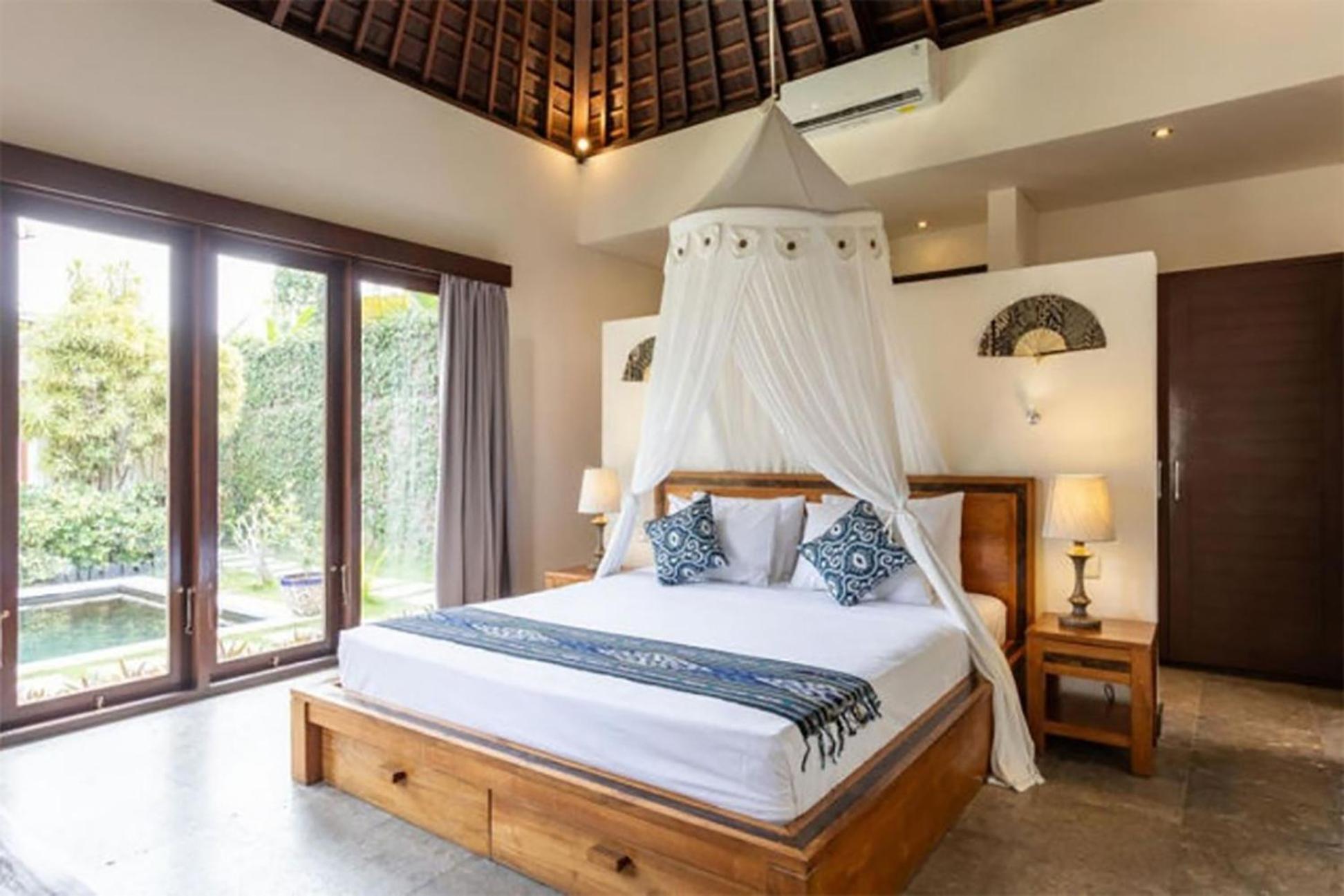 Villa Tiga Mangga By Optimum Bali Villas Семиньяк Экстерьер фото