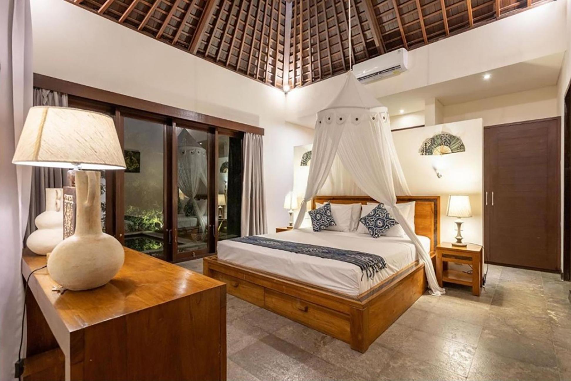 Villa Tiga Mangga By Optimum Bali Villas Семиньяк Экстерьер фото