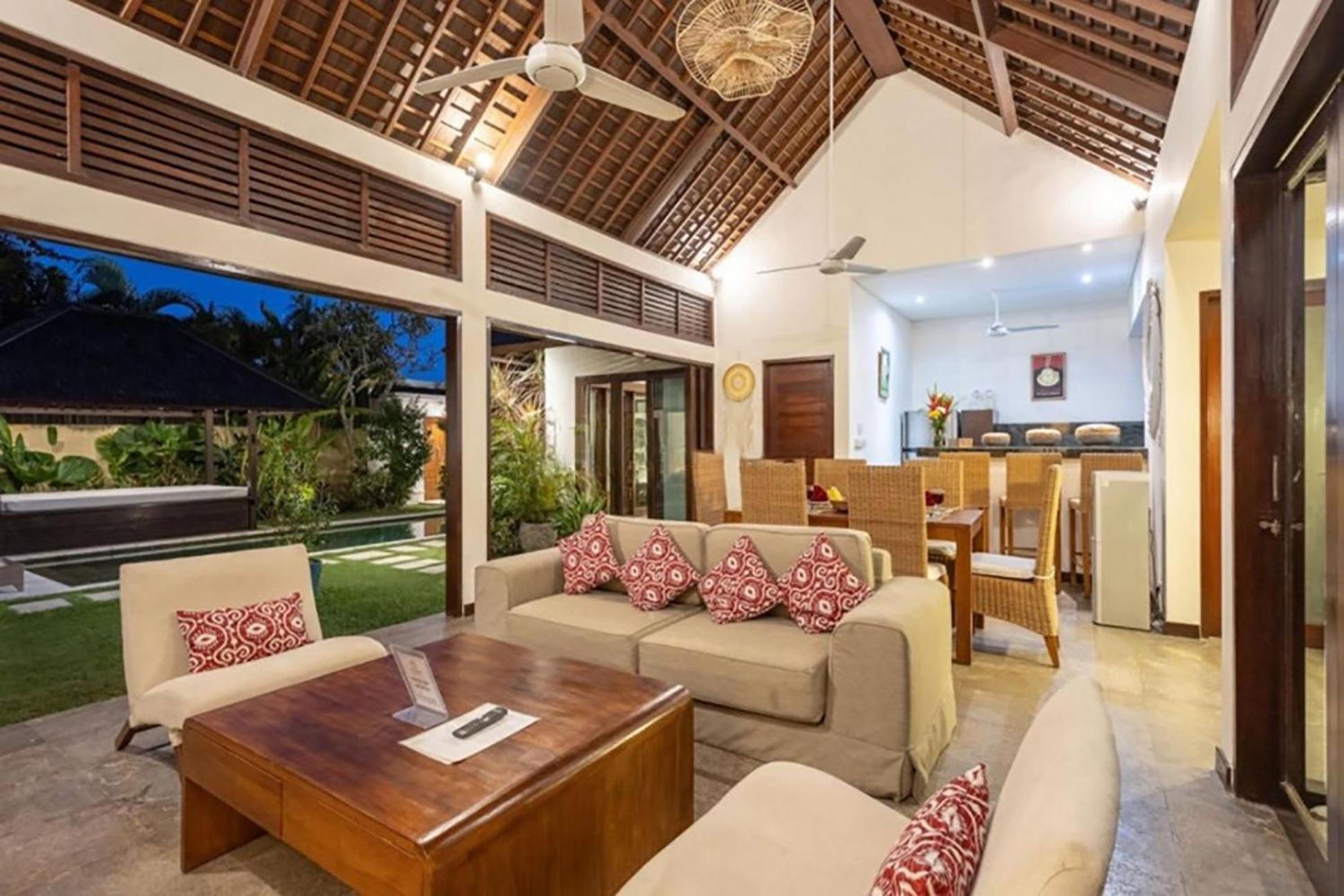 Villa Tiga Mangga By Optimum Bali Villas Семиньяк Экстерьер фото